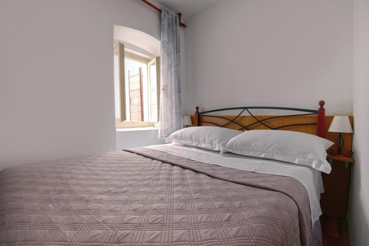 Sara Apartman Trogir Kültér fotó